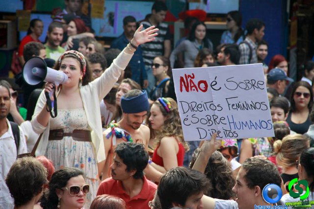 03-06-2012marcha_das_vadias_londrina_02.jpg