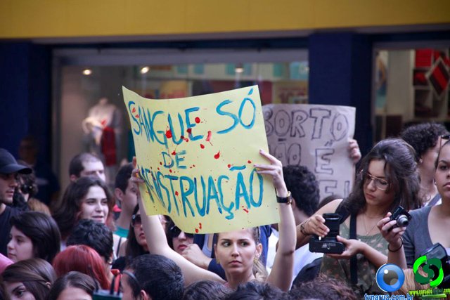 03-06-2012marcha_das_vadias_londrina_04.jpg