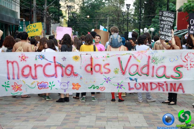 03-06-2012marcha_das_vadias_londrina_09.jpg